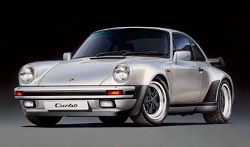 Porsche 911 Turbo '88  1:24 Scale